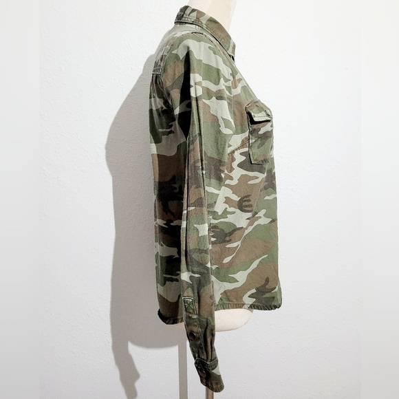 Forever 21 Camo Shirt Long Sleeve Front Snaps 100% Cotton Woman's Size Small - Picture 2 of 8